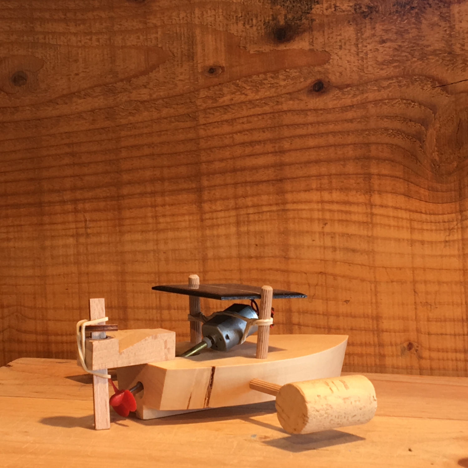 Maquette Kit Solaire Mobile Fusée sur pied : HélioBil